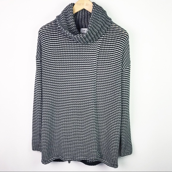 CAbi 3167 Small Fergie Turtleneck Sweater Split - Picture 4 of 11